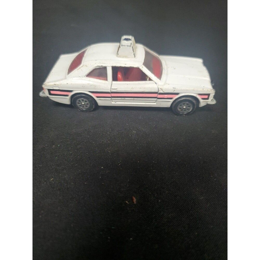 Corgi Toys Whizzwheels WHITE Ford Cortina GXL Police Car Great Britain 1970s Vtg
